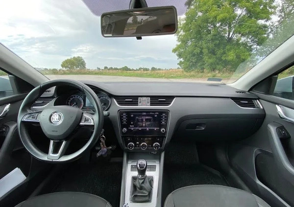 Skoda Octavia cena 67900 przebieg: 136616, rok produkcji 2018 z Września małe 46